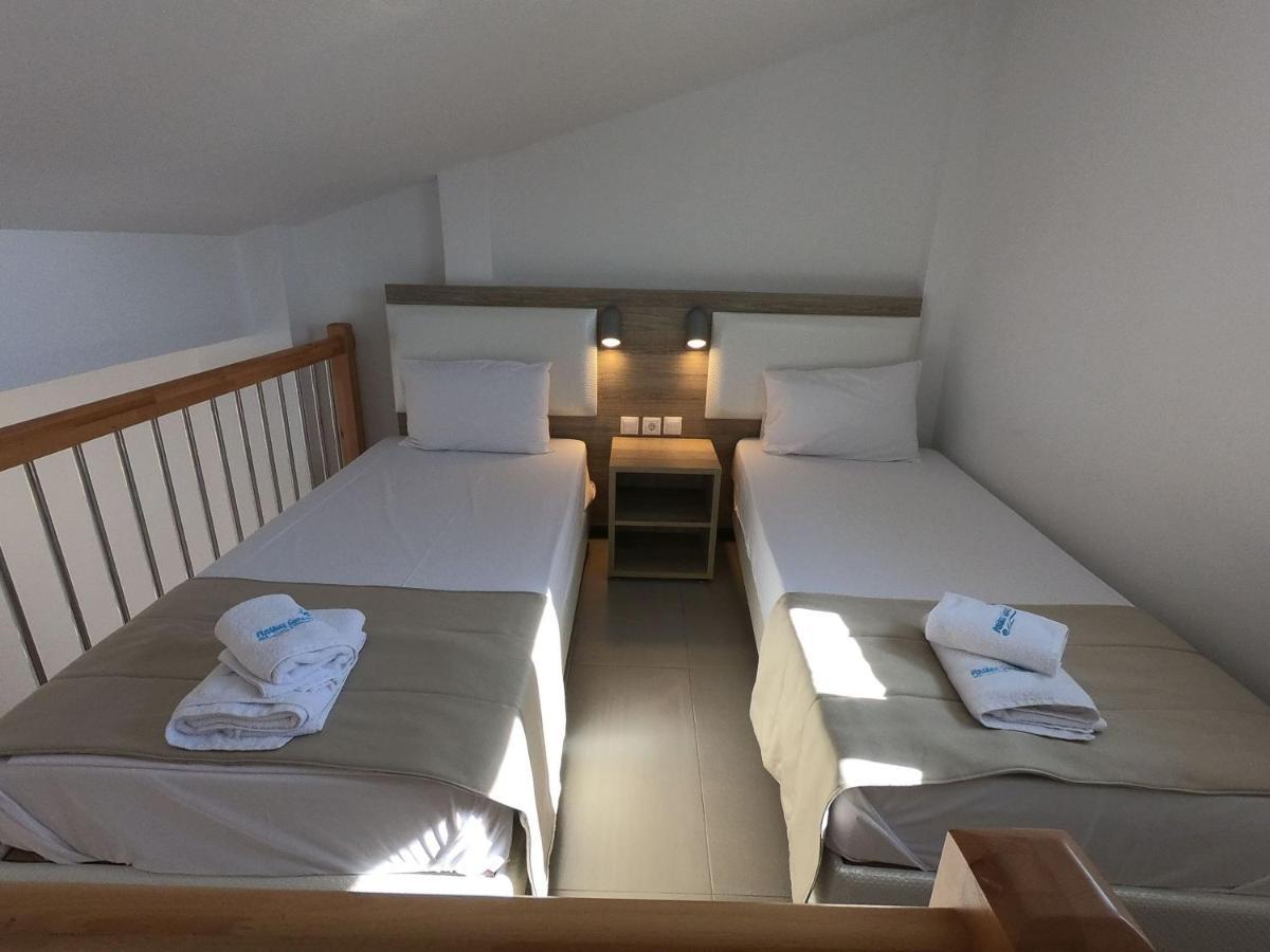 Finikas Garden Beach Resort Nikiti Bagian luar foto