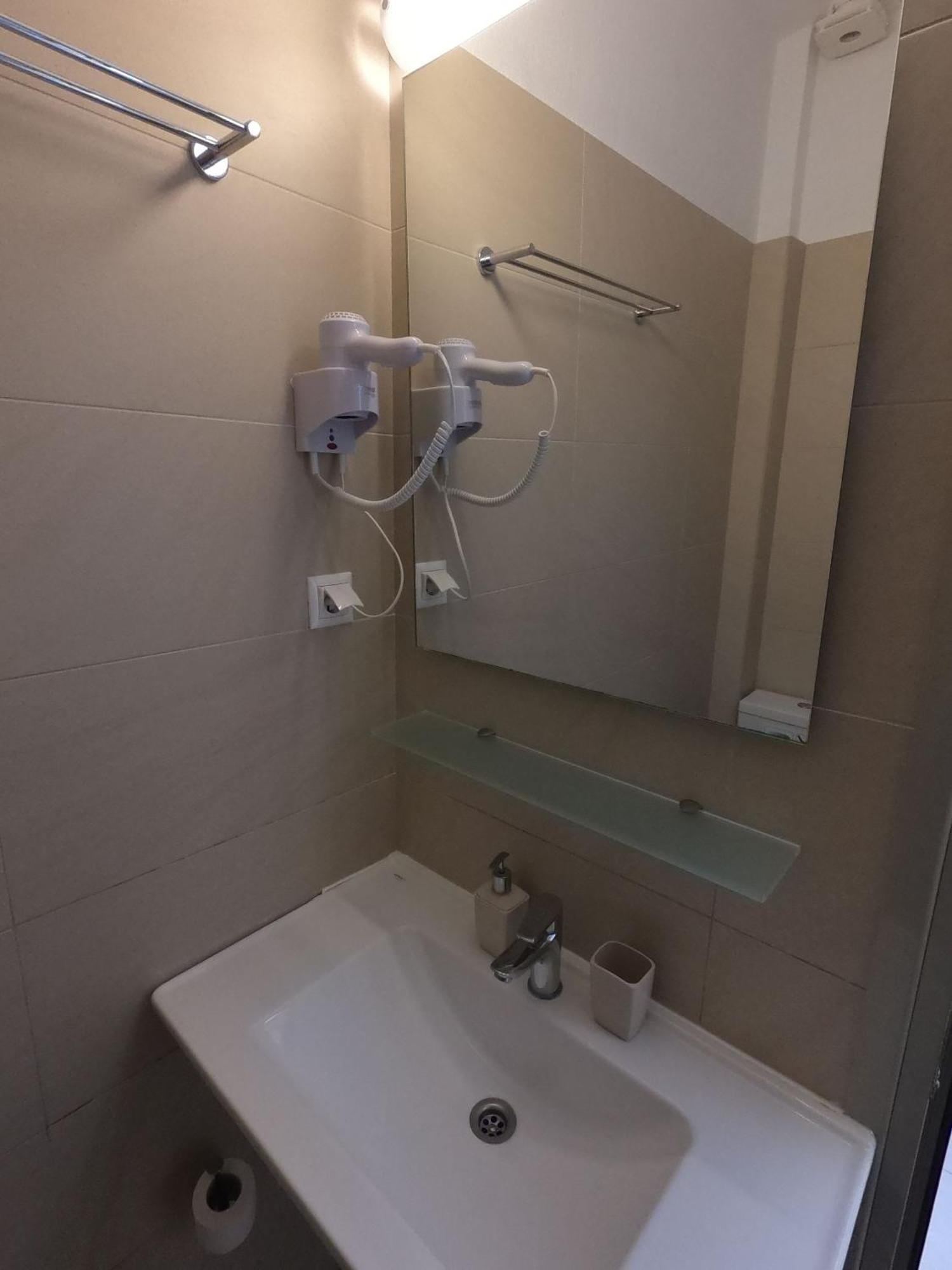 Finikas Garden Beach Resort Nikiti Bagian luar foto