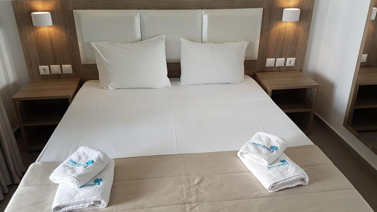 Finikas Garden Beach Resort Nikiti Bagian luar foto