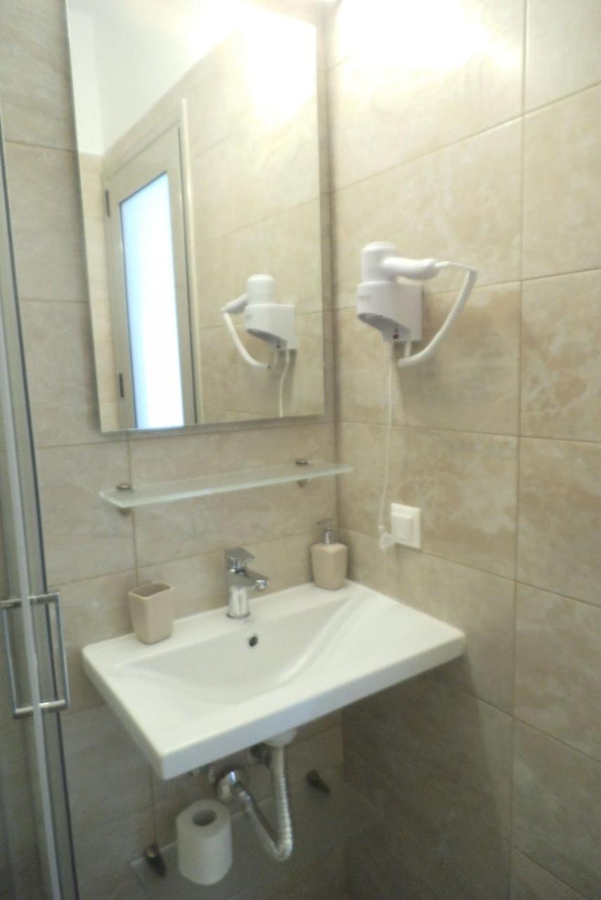 Finikas Garden Beach Resort Nikiti Bagian luar foto
