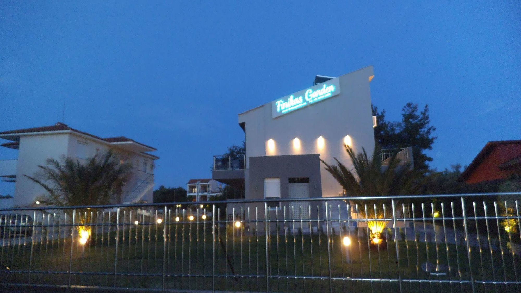 Finikas Garden Beach Resort Nikiti Bagian luar foto